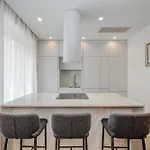 Apartment Location! Spacious Lux -5 Min From & Centre