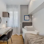 Apartment Location! Spacious Lux -5 Min From & Centre