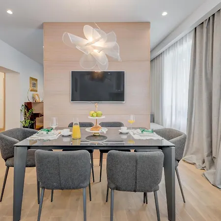 Apartamento Location! Spacious Lux -5 Min From & Centre Split