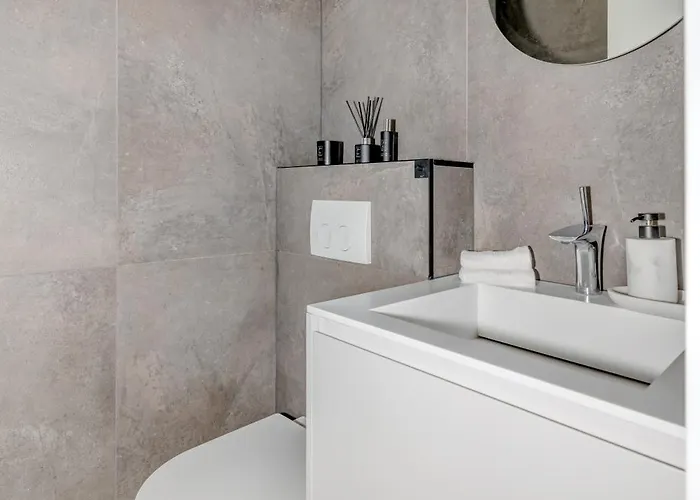 公寓 Location! Spacious Lux -5 Min From & Centre 斯普利特