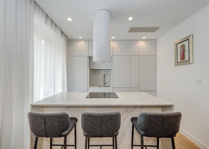 公寓 Location! Spacious Lux -5 Min From & Centre