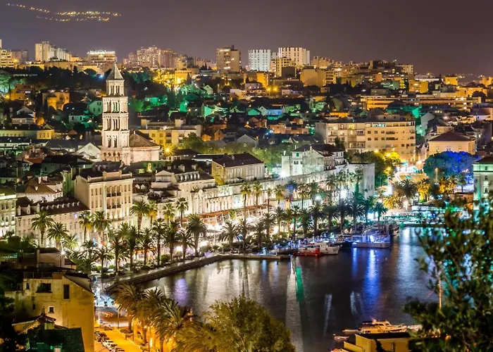 公寓 Location! Spacious Lux -5 Min From & Centre 斯普利特